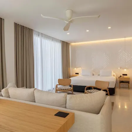 Hm Blanc Hotel
